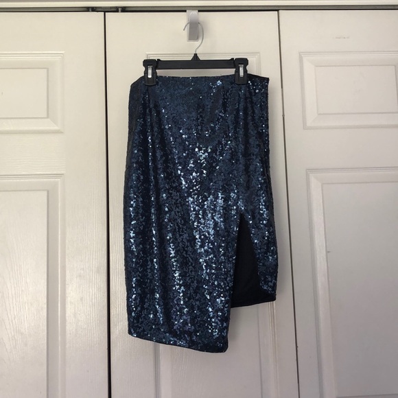 Blue Sequin Bodycon Skirt - Picture 2 of 6